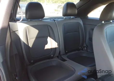 2015 Volkswagen Beetle 1.8T из США, поврежденный, VIN 3VWF17AT9FM612869